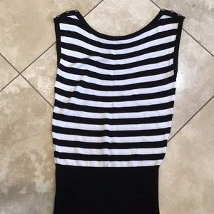 Sleeveless sweater knit top